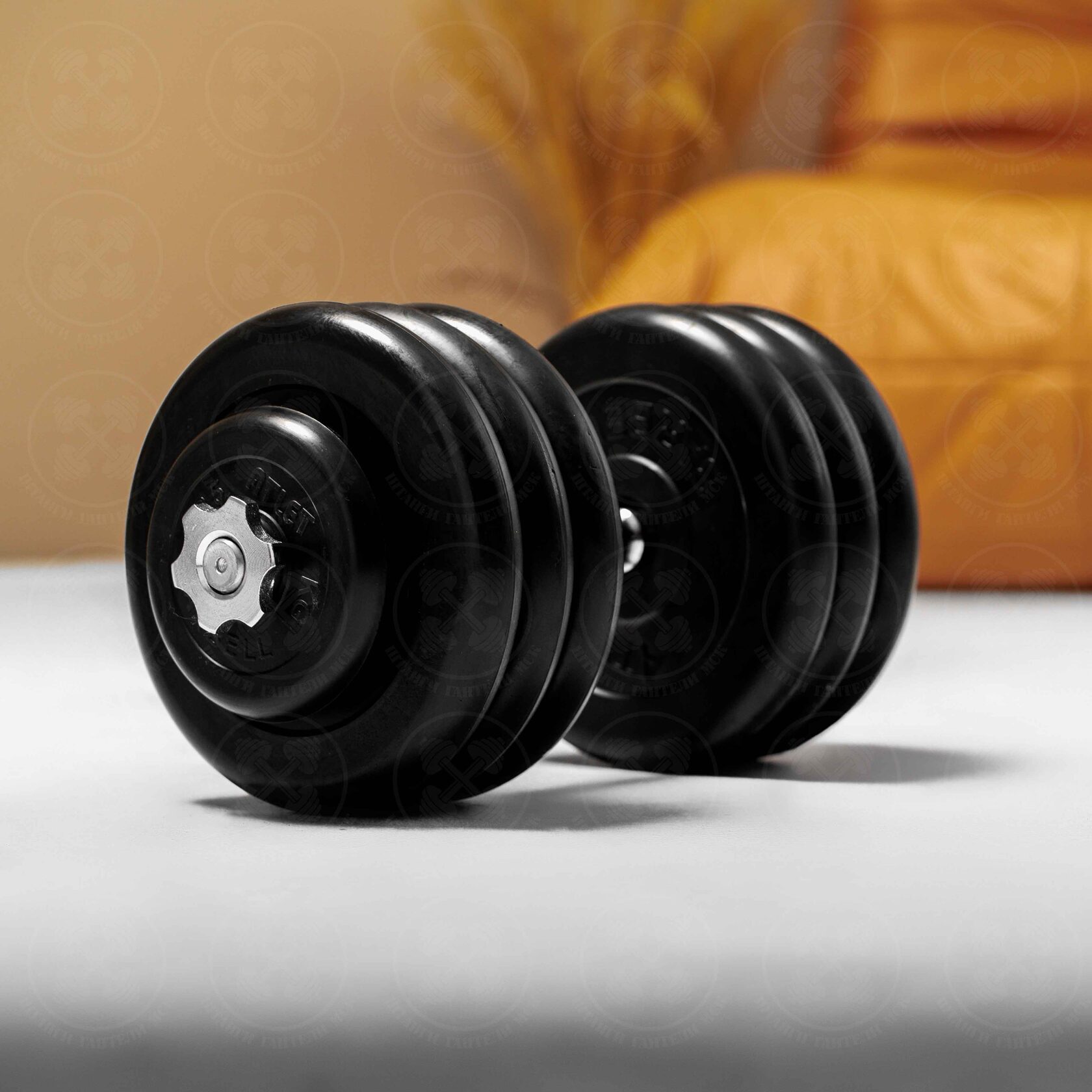Гантель разборная 35 кг Barbell c необрезиненным грифом